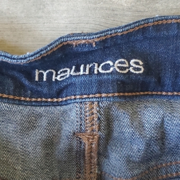 Maurices Size 6 Jean Shorts - Picture 2 of 4